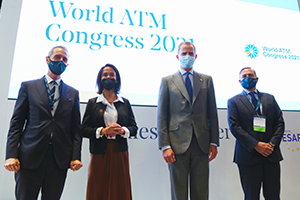 Marc Murtra, President of Indra; Isabel Pardo, Secretary of State for Transport, Mobility and Urban Agenda; Your Majesty King Felipe VI; and Ignacio Mataix, CEO of Indra.