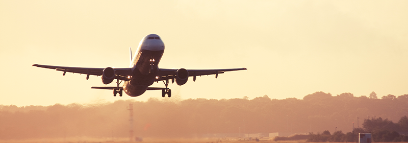 Avión despegando