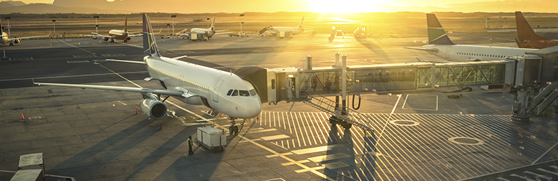 Avión en aeropuerto