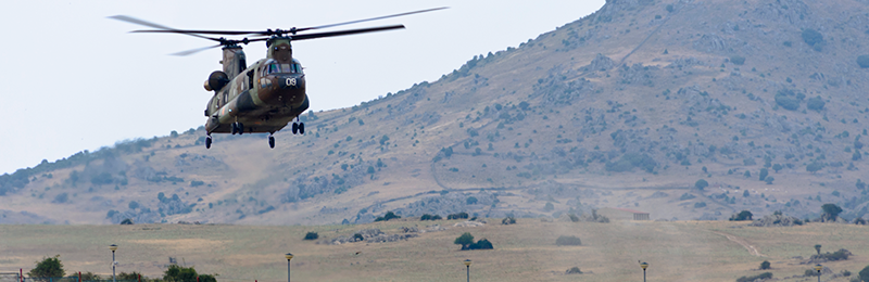 Aeronave Ejército de Tierra volando