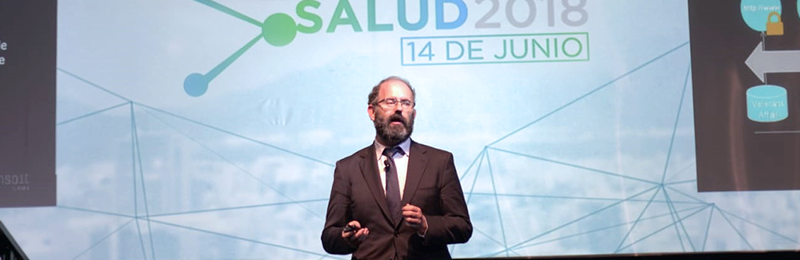 Ángel Hortal durante la ponencia